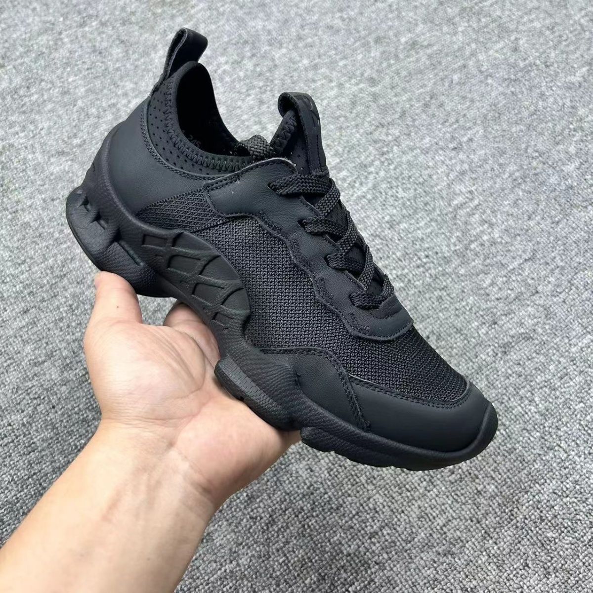 Trendy Luxury Athletic Shoes M - đánh giá và giá Hunting Outdoor Brand